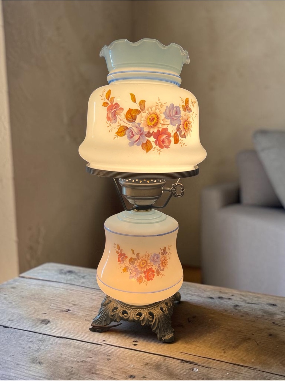 Vintage Floral Glass Table Lamp - Cream with Pink & Purple Flowers